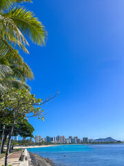 Wall Mural - [Hawaii] Beautiful blue sky and beach with Diamond Head