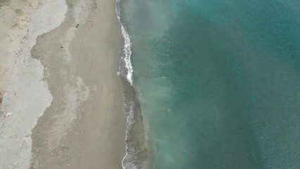 Wall Mural - Waves on the beach