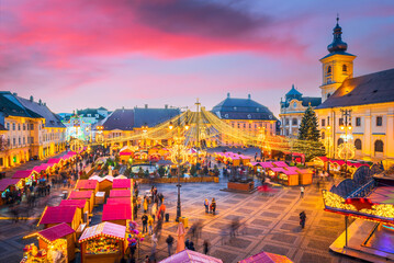 Fototapete - Sibiu, Transylvania - Sibiu Christmas Market the most famous of Romania.