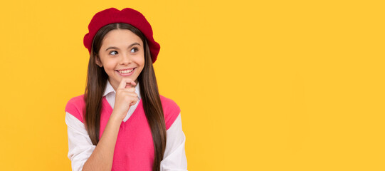 Canvas Print - thoughtful teen school girl in french beret on yellow background, think. Child face, horizontal poster, teenager girl isolated portrait, banner with copy space.