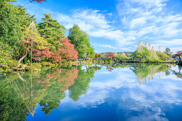 秋の兼六園　石川県金沢市　Kenrokuen in autumn. Ishikawa Prefecture, Kanazawa City.