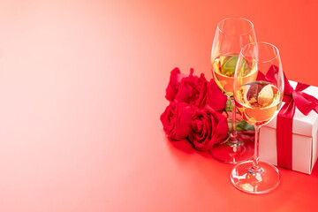 Wall Mural - Valentines day card with champagne, rose flowers and gift box