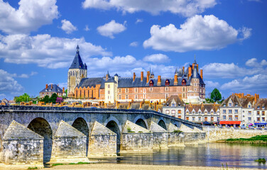 Wall Mural - View of Gien with the castle and the old bridge across the Loire.