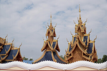 Canvas Print - thai temple roof