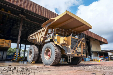 Mining Dump Truck Maintenance at technical services box.