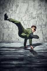 Wall Mural - boy performing break dance