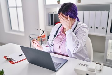 Poster - Young beautiful plus size woman doctor stressed working at clinic