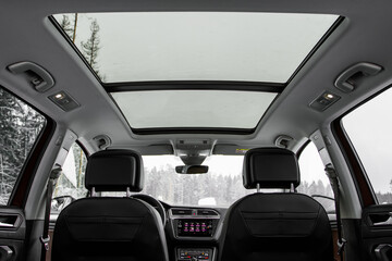 Panoramic sunroof in a car