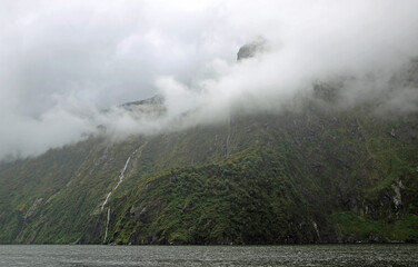 Wall Mural - Palisade Falls - Milford Sound, New Zealand