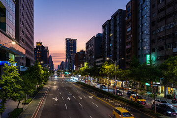 Canvas Print - Taipei city street landmark at sunset time