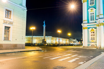 Wall Mural - Alexander column on Palace square (Dvortsovaya square) in front of the Hermitage, St Petersberg, Russia