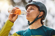 © Clement C/peopleimages.com - Cycling, man and drinking water for exercise, bike training or workout recovery after mountain biking marathon in forest. Healthy athlete, hydrate and fitness for health and bicycle adventure outdoor