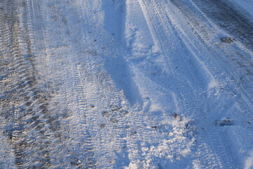 Sticker - Reifenspuren im Tiefschnee