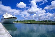 Cruise Ship, Welland Canal, St Catharines, Ontario, Canada