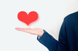 © 78art - 男性とハート　安心感や優しさや誠実さ