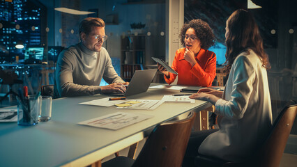 Poster - Excited Marketing Manager Leading a Team Meeting in Creative Office Conference Room in the Evening. Confident Multiethnic Female DIscussing a New Project Plan with Agency Employees.