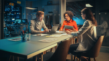 Poster - Excited Marketing Manager Leading a Team Meeting in Creative Office Conference Room in the Evening. Confident Multiethnic Female DIscussing a New Project Plan with Agency Employees.