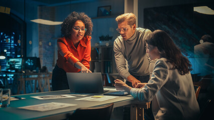 Aufkleber - Excited Marketing Manager Leading a Team Meeting in Creative Office Conference Room in the Evening. Confident Multiethnic Female DIscussing a New Project Plan with Agency Employees.