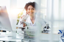 Female Scientist Working In The Lab