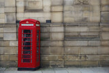 Fototapeta Londyn - English red telephone box