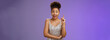 Excited charming creative african-american girl found answer raising index finger eureka gesture open mouth say suggestion widen eyes thrilled have interesting idea, blue background