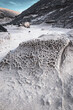 Tafoni Tafone Gestein Stein Lava Struktur Löcher porös Poren durchlöchert Struktur Waben wabenförmig Sandstein vertikal Verwitterung Erosion grobkörnig
