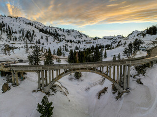 Wall Mural - sunrise in the mountains