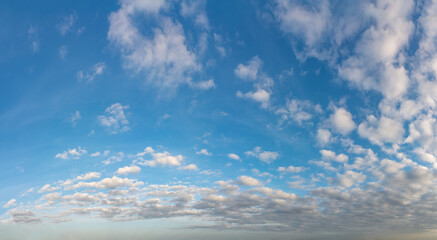 Wall Mural - fantastic clouds against blue sky, panorama