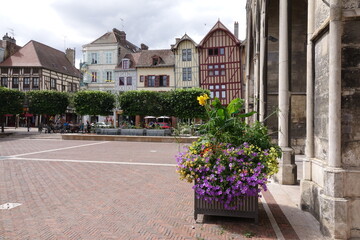 Poster - Platz an der Basilika in Troyes