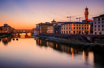 Sticker - Famous Ponte Vecchio bridge and Palazzo Vecchio at sunset, Florence, Italy