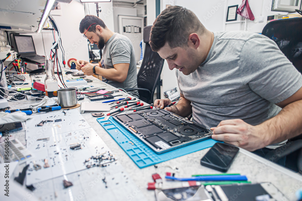 Technology Fixer Technical support and fixing gadgets problems. Servicing, repairing ...