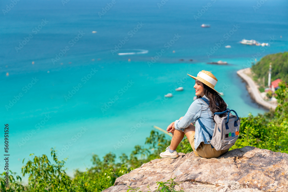 best backpacking travel gadgets Cool travel accessories: Best travel gadgets for backpackers