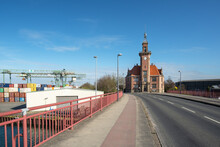 Das Alte Hafenamt Im Stadthafen Von Dortmund, Nordrhein-Westfalen