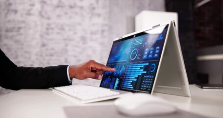 Poster - Data Analyst Using Data Analytics KPI