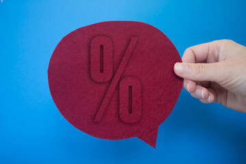 Aufkleber - Speech bubble in front of colored background with Percentage Sign.