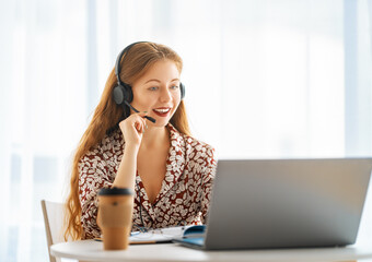 Wall Mural - woman working in the office