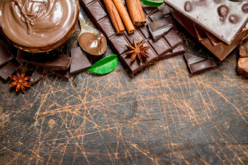 Wall Mural - Chocolate paste with cinnamon and chocolate slices.