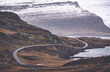 Strada Islandese che percorre i fiordi dell'est.