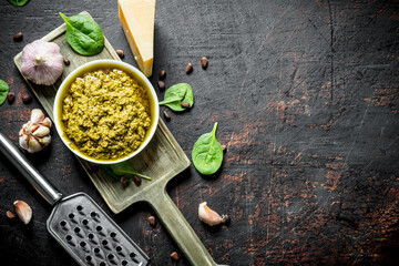 Sticker - Pesto sauce with garlic, Basil and Parmesan.