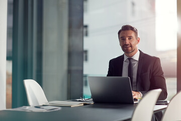 Aufkleber - Laptop, office and working business man in portrait for website, corporate planning and success smile. Schedule, software app and company professional worker, boss or executive on digital technology