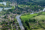 Fototapeta Na sufit - Riverside homes at Sunnymeads, Berkshire - aerial view