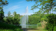 Echternacher See in Luxemburg im Sommer mit Fontaine und Regenbogen