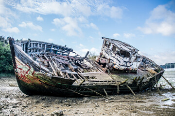 cimetière à bateaux, quelmer en bretagne