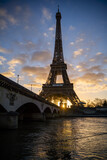 Fototapeta Paryż - eiffel tower at sunrise