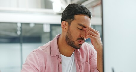 Aufkleber - Office computer, problem and man stress over app web design fail, ux development mistake or online software glitch. Startup small business, 404 system error or designer working on webdesign wireframe