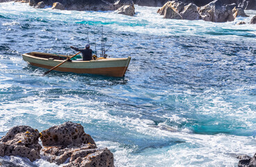 Poster - Pêcheur ramant en mer, île de la Réunion 