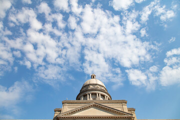 Wall Mural - Kentucky state capitol building in Frankfort, Kentucky