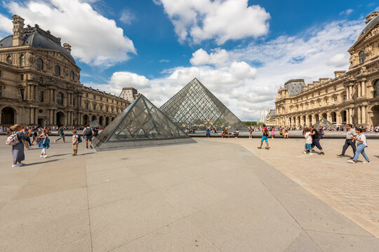 museo del louvre, paris