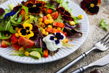 Wall Mural - Vegetable salad with edible flowers