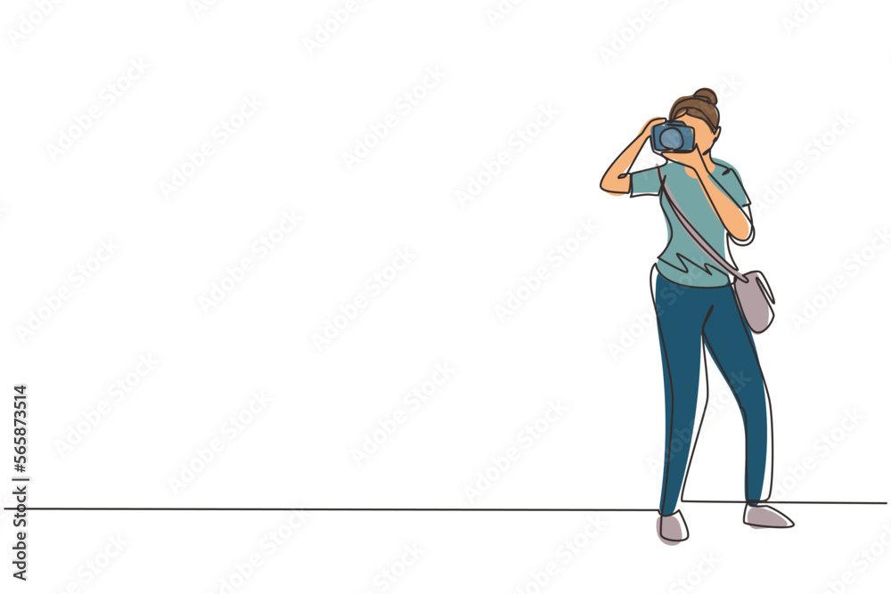 Continuous one line drawing woman with camera and sling bag taking ...
